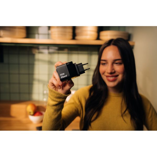 Verbatim GaN zidni punjač 65W, USB-C kabel na izvlačenje + 1×USB-A + 1×USB-C - Slika 4